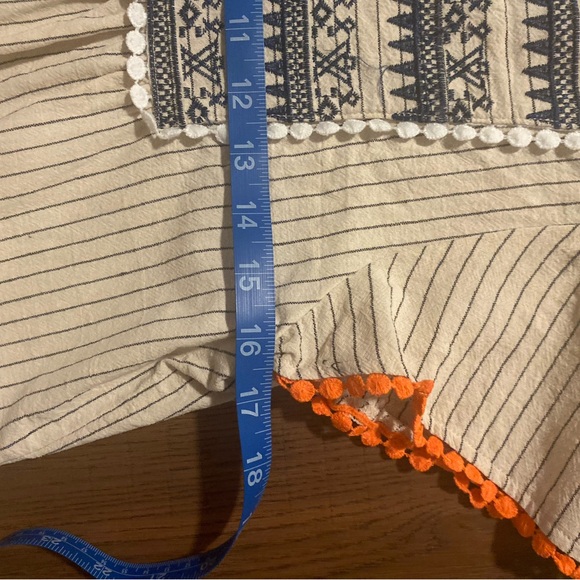 Women’s Bohemian-style short sleeve-blouse or tunic, peasant style silhouette - Picture 6 of 6